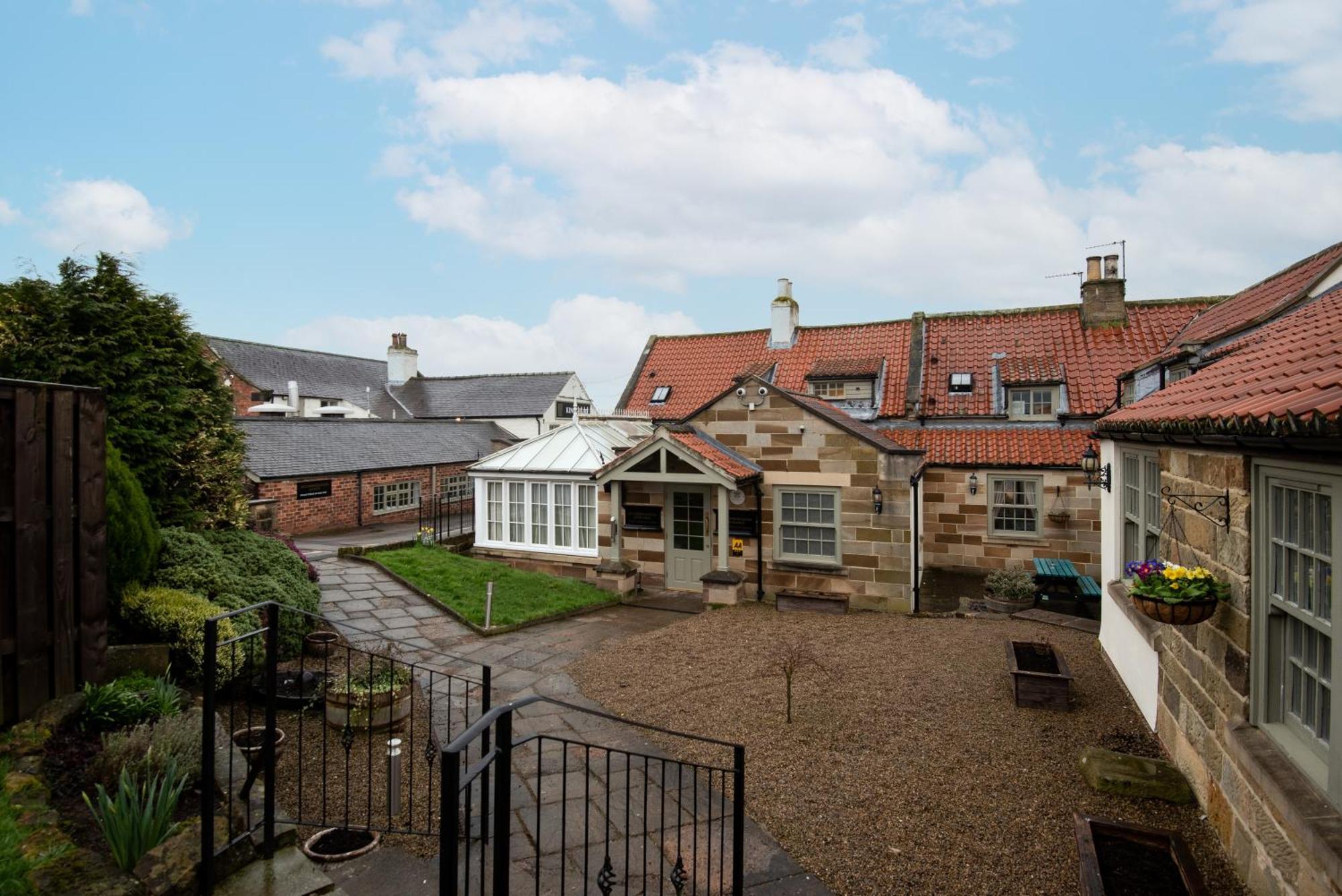 The King'S Head Inn - The Inn Collection Group เกรทเอย์ตัน ภายนอก รูปภาพ